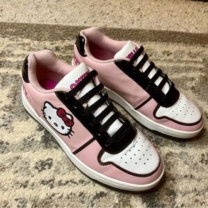Hello Kitty Sanrio Women's Low Top Lace-Up Sneakers Pink Size 6